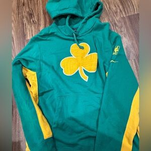 Nike Boston Celtics City Earned Edition Courtside Pullover Hoodie Size M RARE